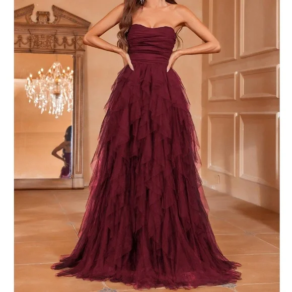 Luxe Tube Mesh Layered Flowy Party Formal Wedding Dress - Picture 3 of 12